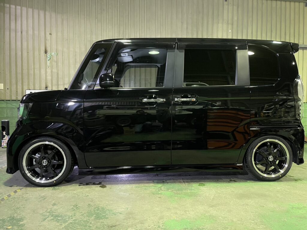 JF3　NBOXカスタム　車高調取付